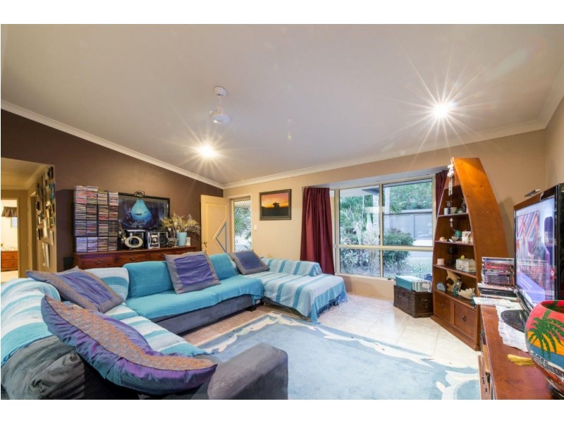 16 Jones Road, Cannonvale QLD 4802