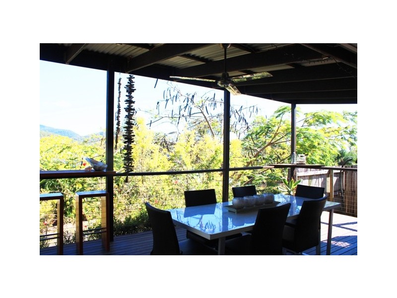 31 South Molle Boulevard, Cannonvale QLD 4802