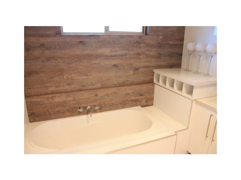 31 South Molle Boulevard, Cannonvale QLD 4802