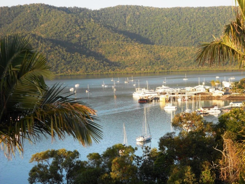 6 Shutehaven Close, Shute Harbour QLD 4802