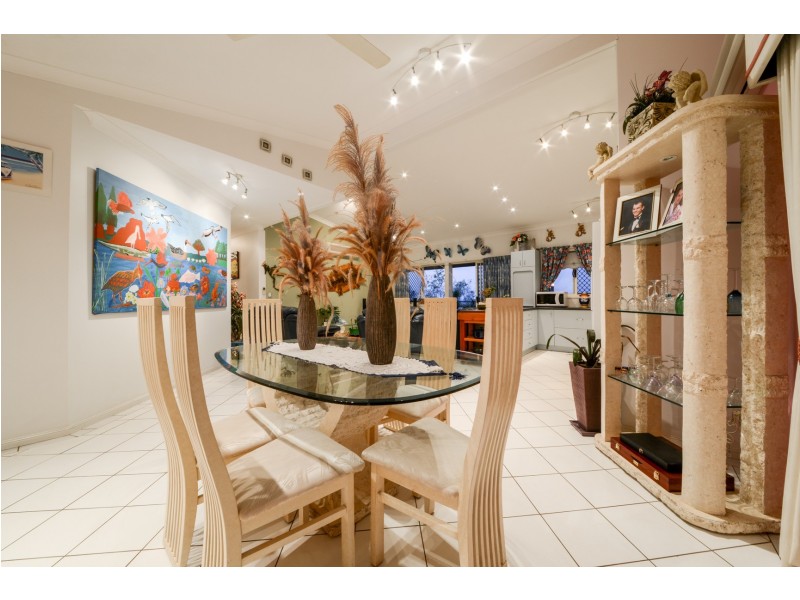 13 Roseric Crescent, Hideaway Bay QLD 4800