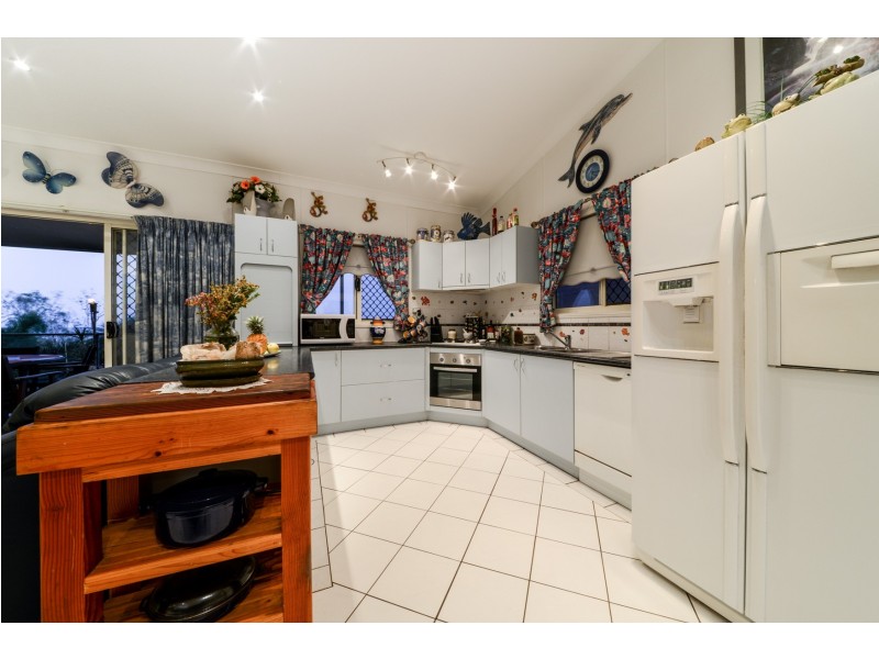 13 Roseric Crescent, Hideaway Bay QLD 4800