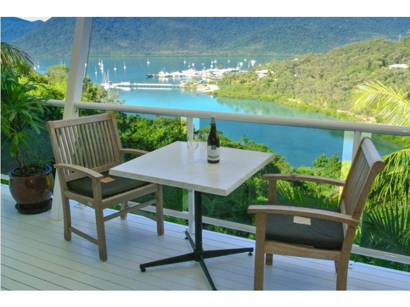 16 Harbour Avenue, Shute Harbour QLD 4802