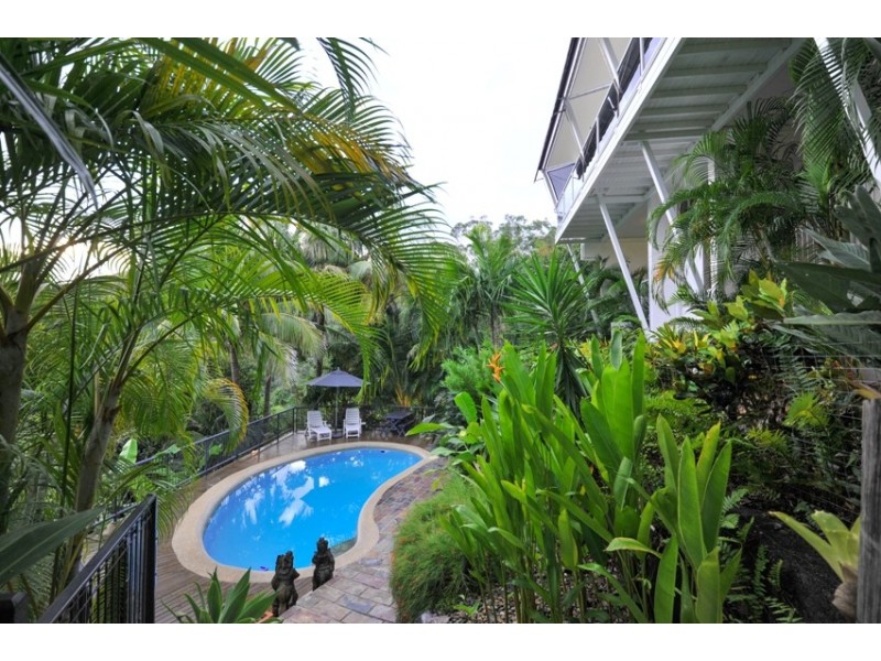16 Harbour Avenue, Shute Harbour QLD 4802