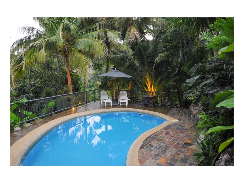 16 Harbour Avenue, Shute Harbour QLD 4802