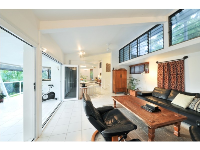 16 Harbour Avenue, Shute Harbour QLD 4802