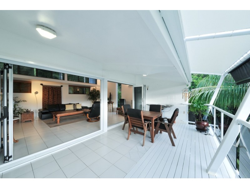 16 Harbour Avenue, Shute Harbour QLD 4802