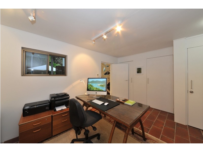 16 Harbour Avenue, Shute Harbour QLD 4802