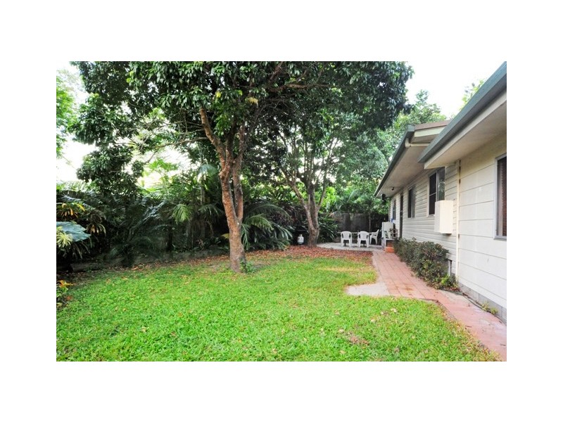 2 Picaninni Close, Cannonvale QLD 4802
