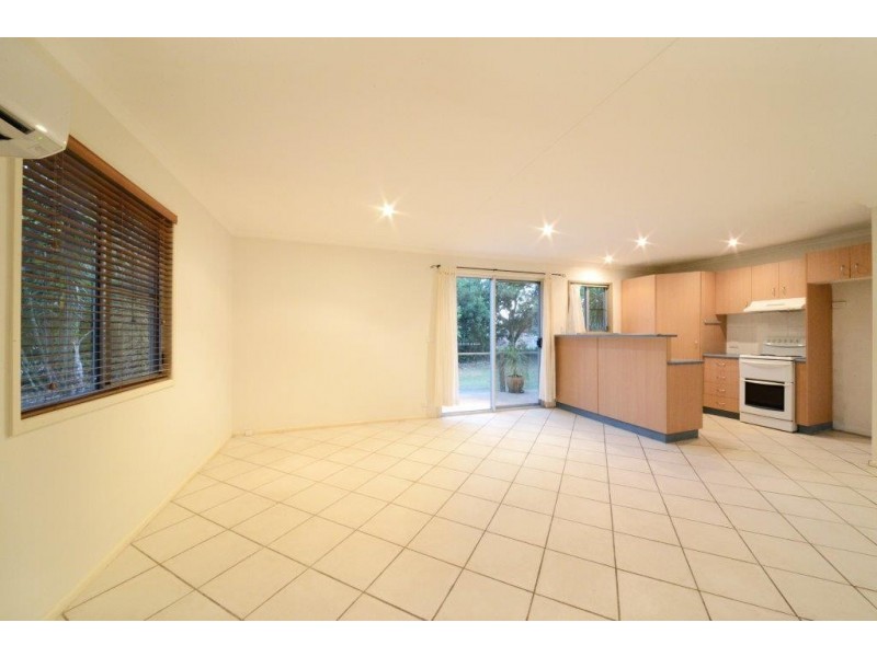 2 Picaninni Close, Cannonvale QLD 4802