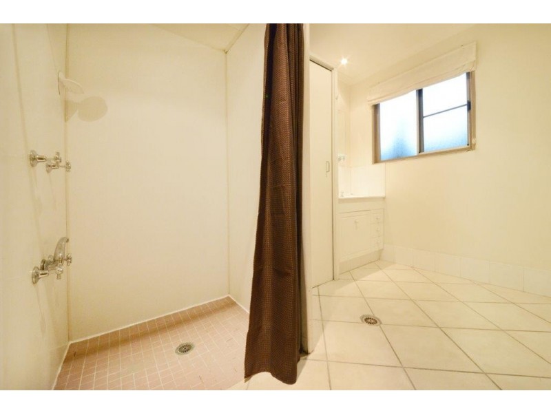 2 Picaninni Close, Cannonvale QLD 4802