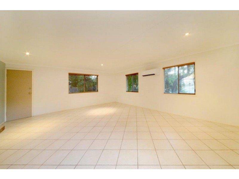 2 Picaninni Close, Cannonvale QLD 4802