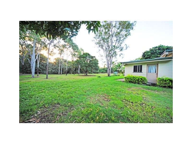 2 Picaninni Close, Cannonvale QLD 4802
