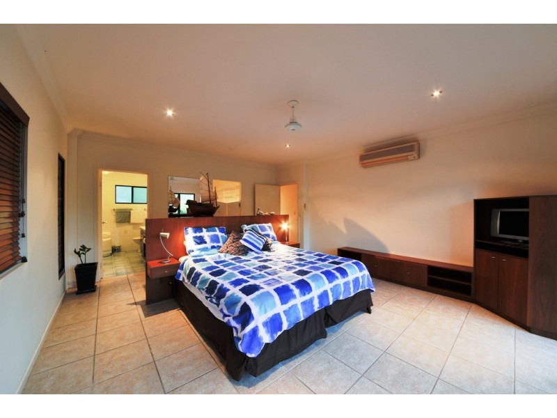 27/14 Hamilton Avenue, Cannonvale QLD 4802