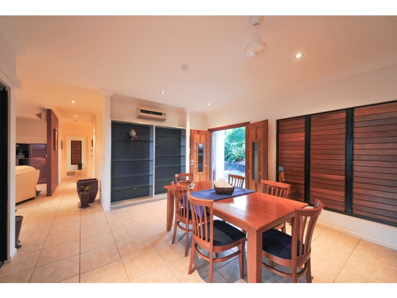 27/14 Hamilton Avenue, Cannonvale QLD 4802