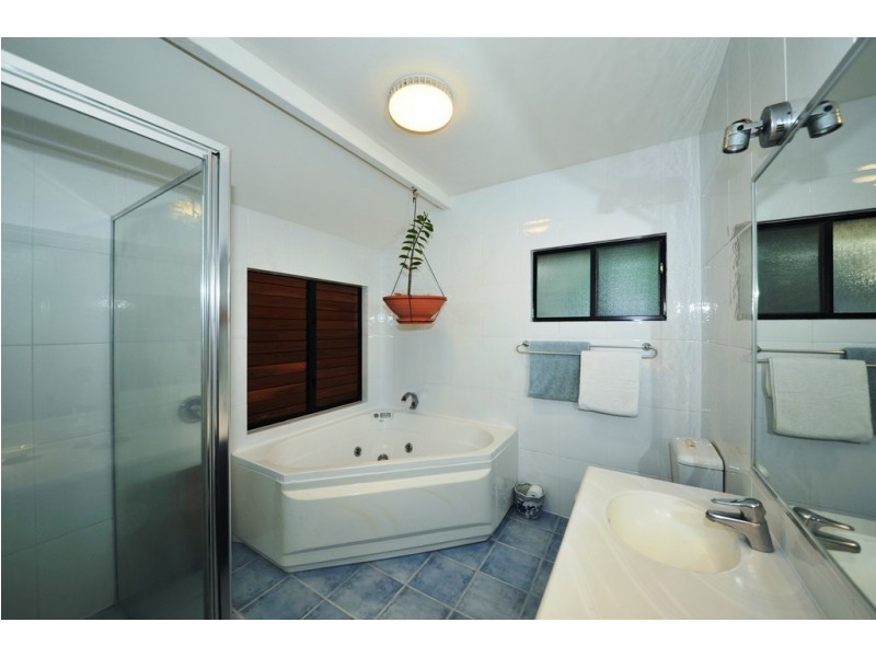 27/14 Hamilton Avenue, Cannonvale QLD 4802