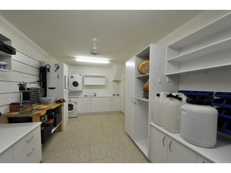 27/14 Hamilton Avenue, Cannonvale QLD 4802