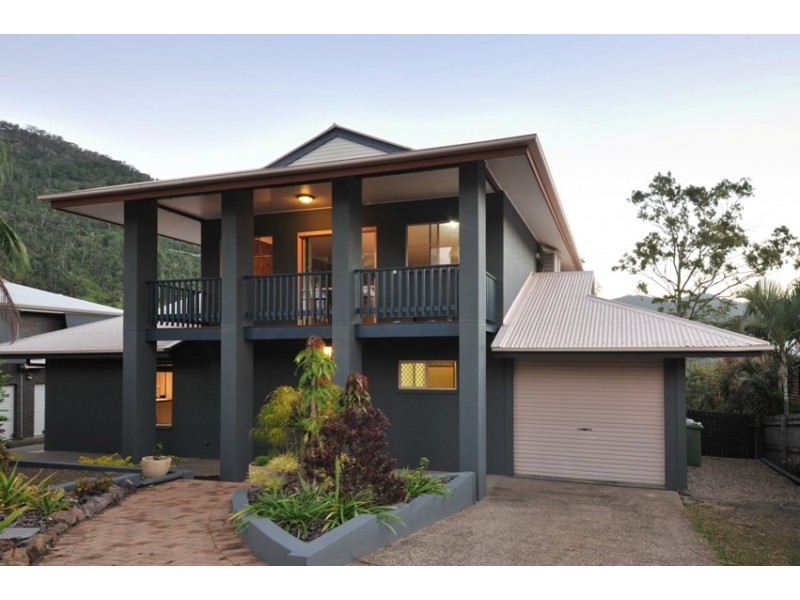 16 Panoramic Court, Cannonvale QLD 4802