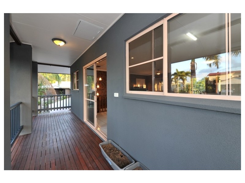 16 Panoramic Court, Cannonvale QLD 4802