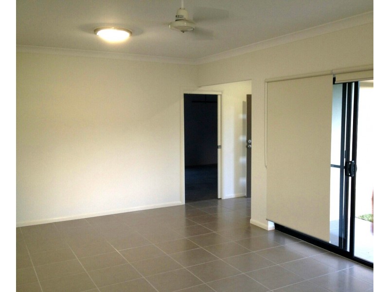 1 Flinders Court, Cannonvale QLD 4802