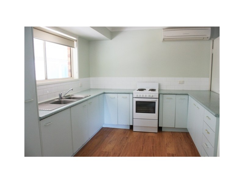 6 Esk Terrace, Cannonvale QLD 4802
