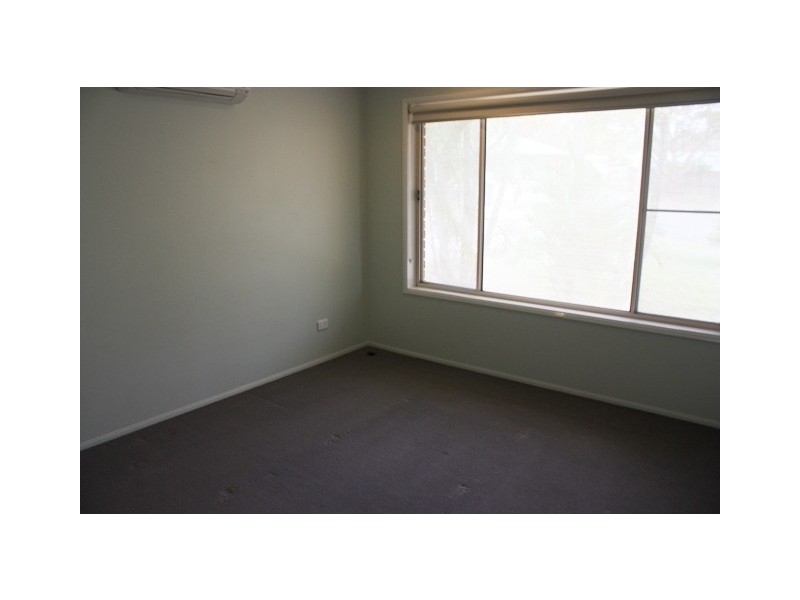 6 Esk Terrace, Cannonvale QLD 4802
