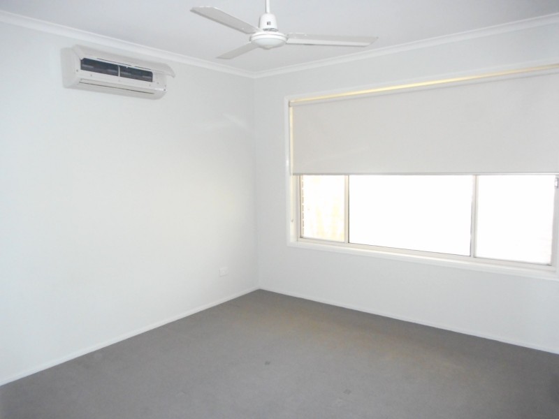 6 Esk Terrace, Cannonvale QLD 4802
