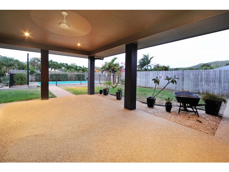 32 Sanctuary Avenue, Jubilee Pocket QLD 4802