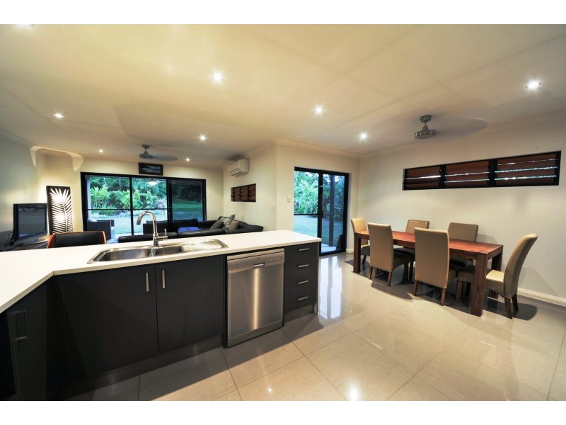 80 Abell Road, Cannonvale QLD 4802