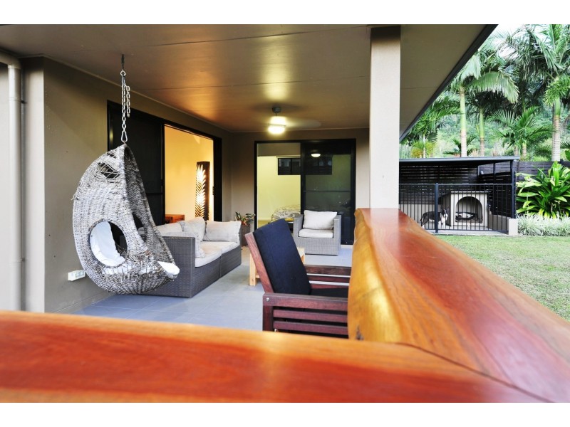 80 Abell Road, Cannonvale QLD 4802
