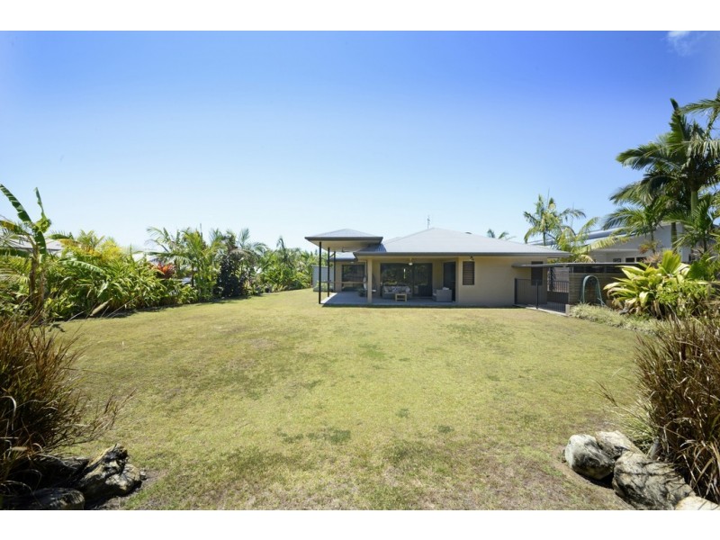 80 Abell Road, Cannonvale QLD 4802