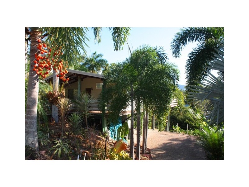 12 Adina Street, Cannonvale QLD 4802