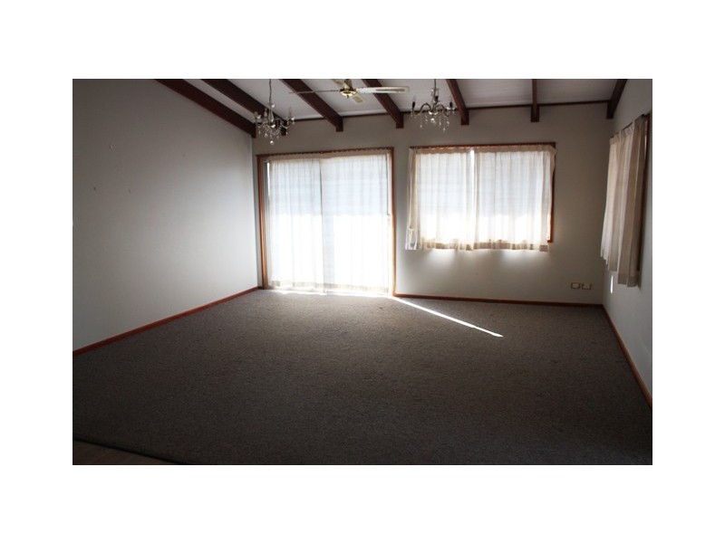 12 Adina Street, Cannonvale QLD 4802