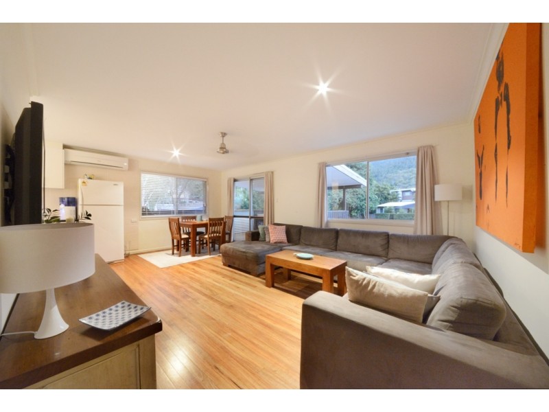 46 Manooka Drive, Cannonvale QLD 4802