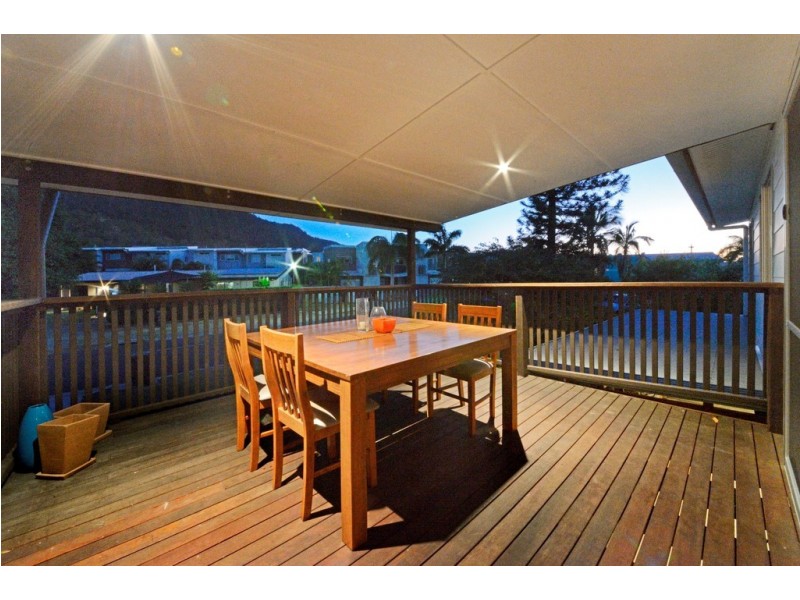 46 Manooka Drive, Cannonvale QLD 4802