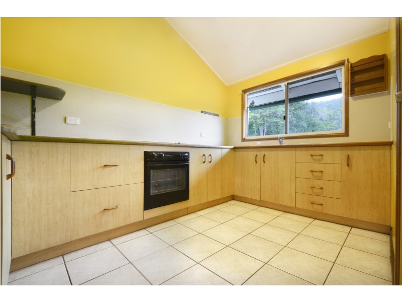 227 Sugarloaf Road, Sugarloaf QLD 4800