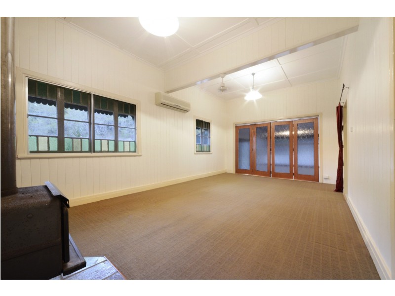 227 Sugarloaf Road, Sugarloaf QLD 4800