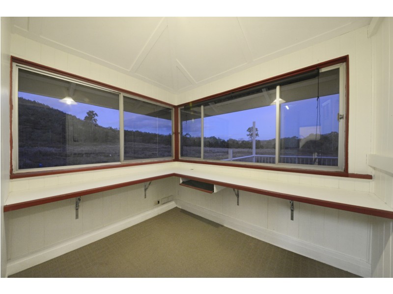 227 Sugarloaf Road, Sugarloaf QLD 4800