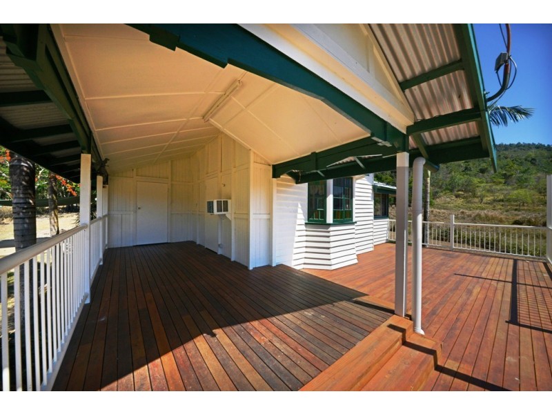 227 Sugarloaf Road, Sugarloaf QLD 4800