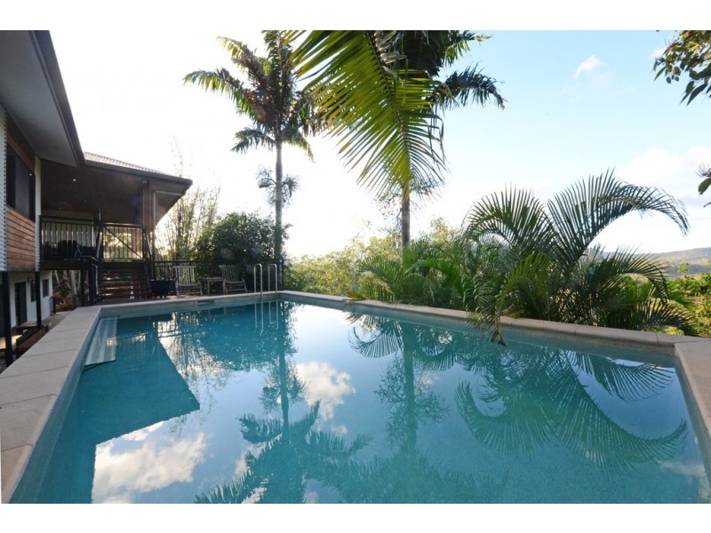 132 Stanley Drive, Cannonvale QLD 4802