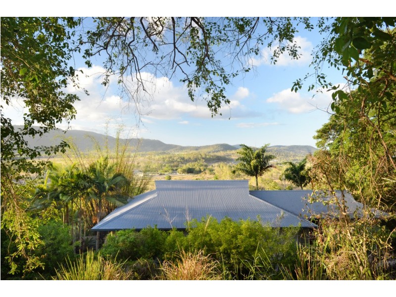132 Stanley Drive, Cannonvale QLD 4802