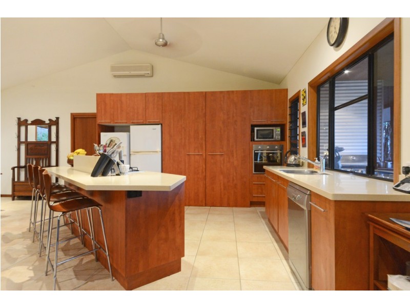 132 Stanley Drive, Cannonvale QLD 4802
