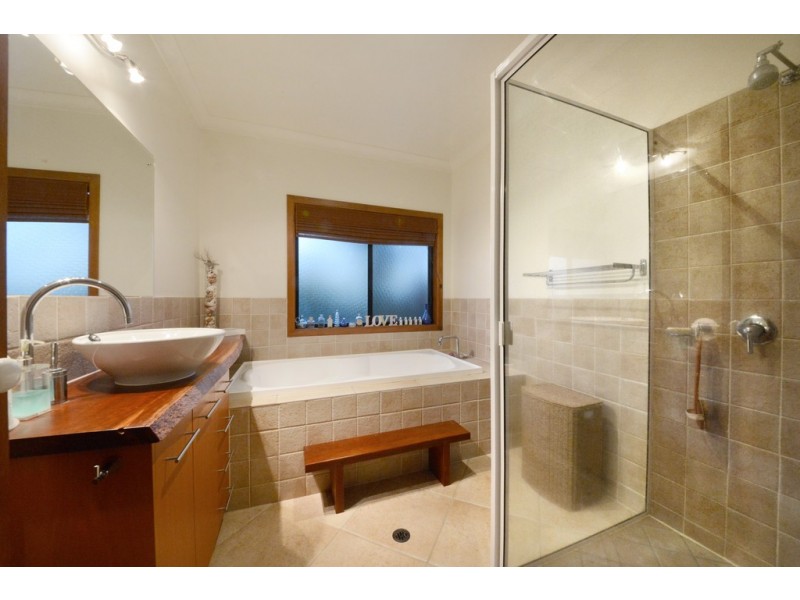 132 Stanley Drive, Cannonvale QLD 4802