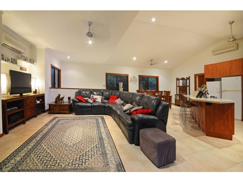 132 Stanley Drive, Cannonvale QLD 4802