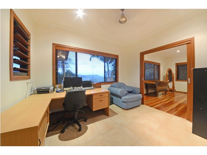 132 Stanley Drive, Cannonvale QLD 4802