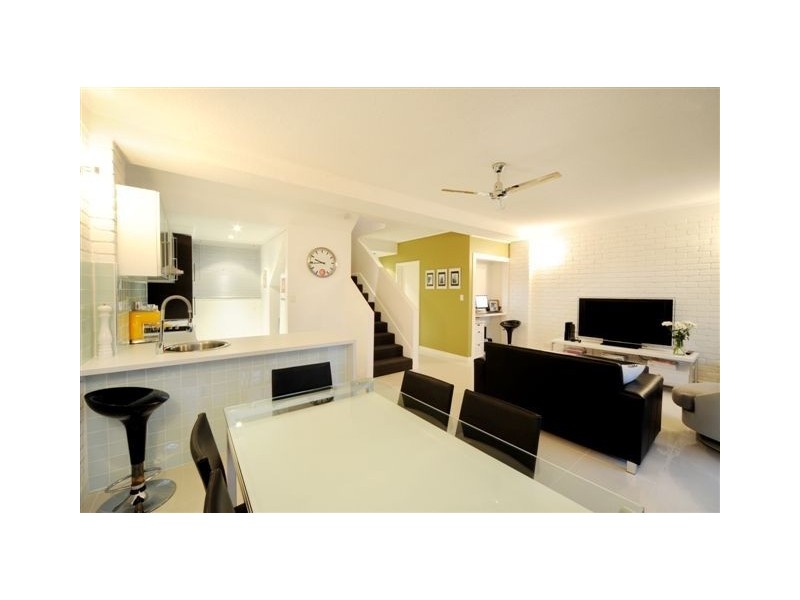 17/2 Lewis St, Airlie Beach QLD 4802