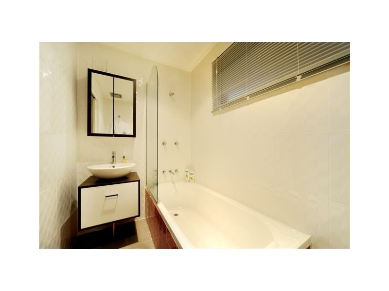 17/2 Lewis St, Airlie Beach QLD 4802