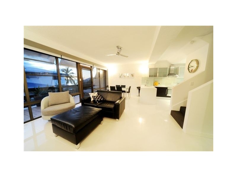 17/2 Lewis St, Airlie Beach QLD 4802