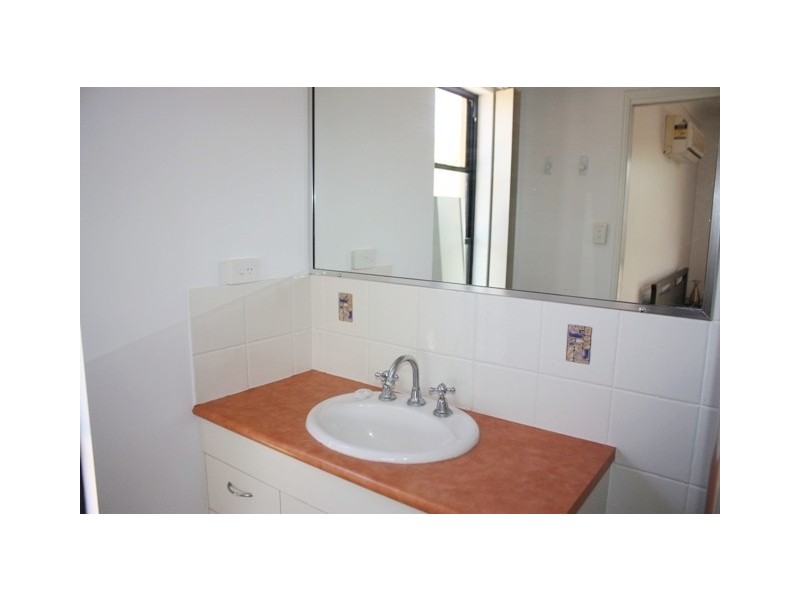 1/18 Banksia Court, Cannonvale QLD 4802