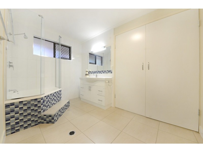 3 Arundel Court, Cannonvale QLD 4802